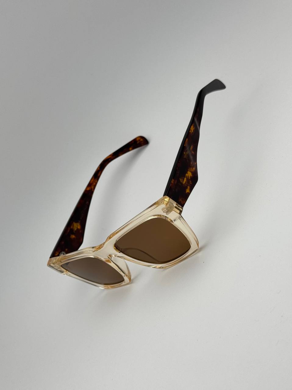 عینک دسته سیم پرادا کد ۸۰۲ prada