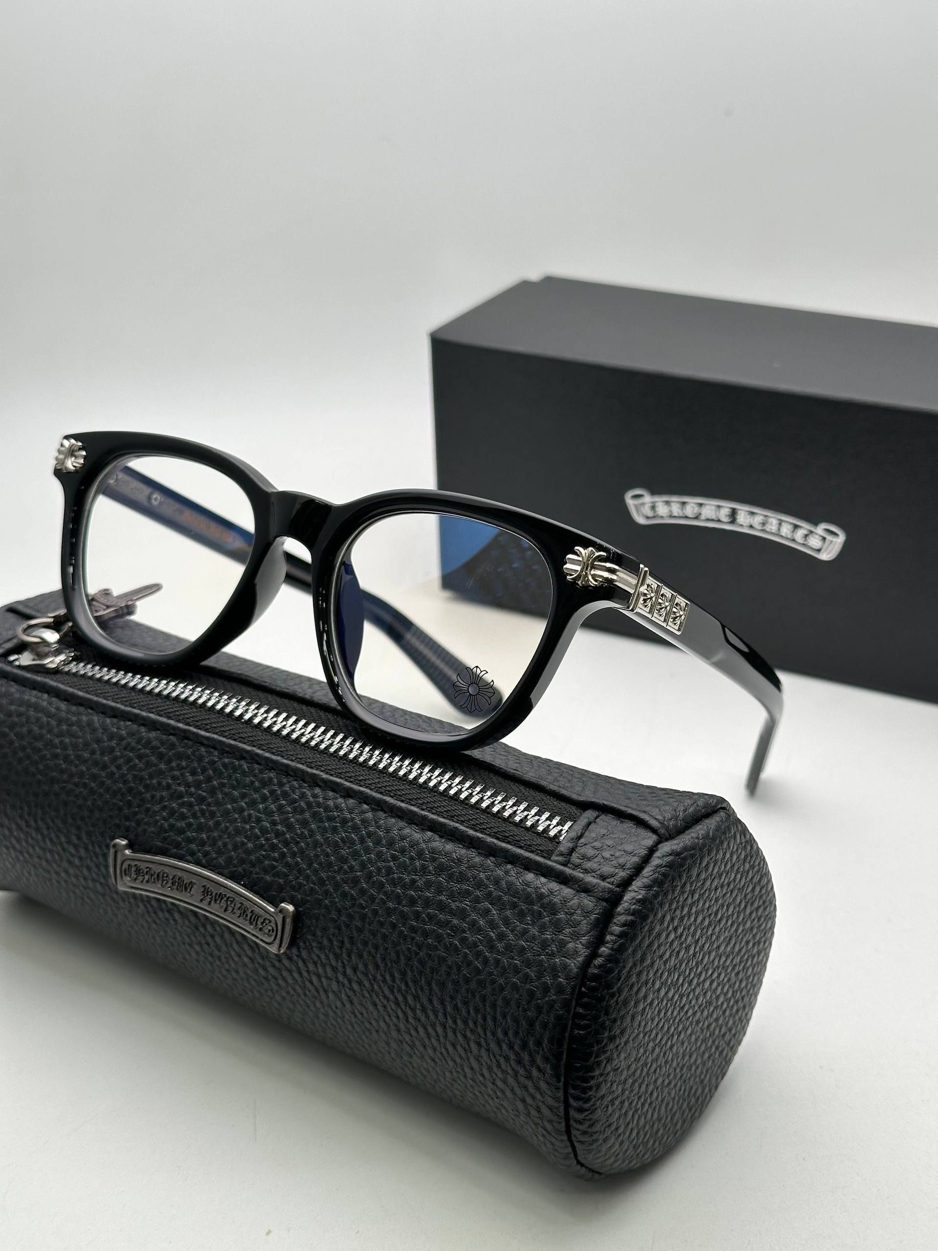 عینک کروم هارتز کد ۱۸۸۸۸۱ Chrome Hearts