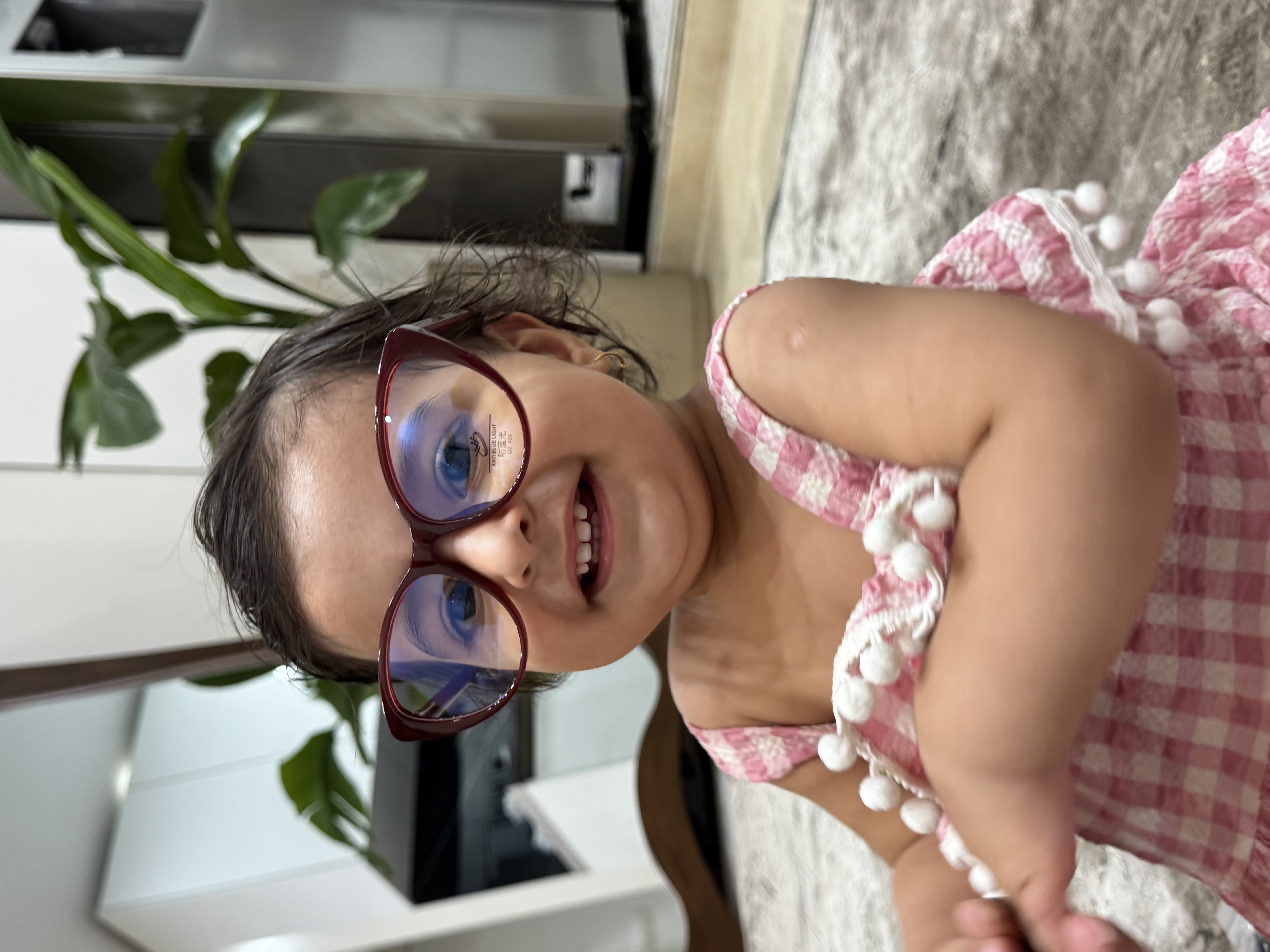 عینک دسته سیم کد ۲۳۰۲ گربه ای