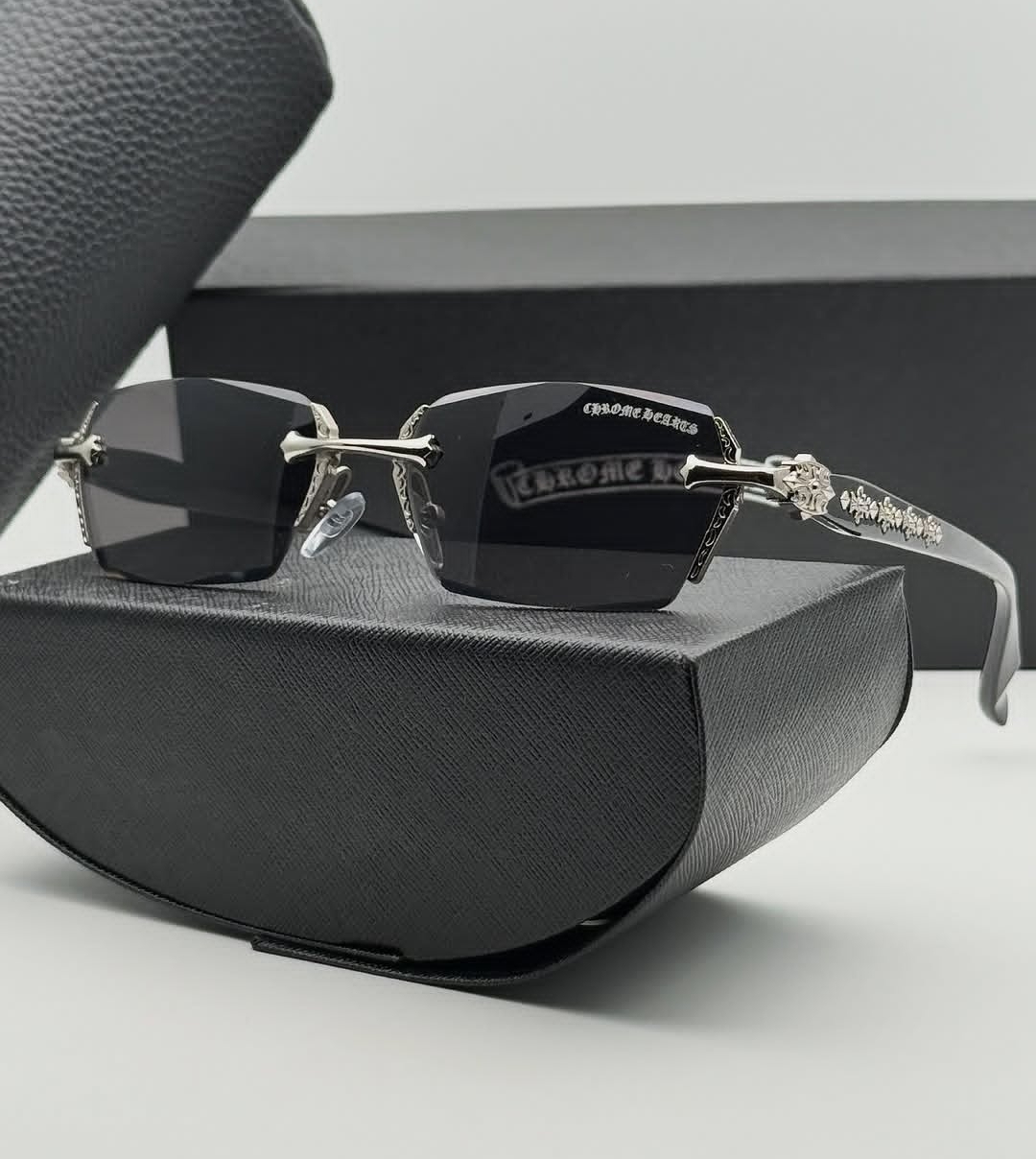 عینک فریم لس کروم هارتز کد ۲۹۲۴ Chrome Hearts